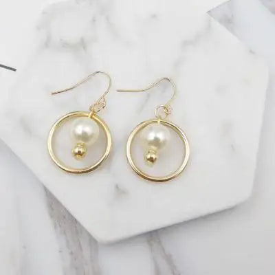 Brincos 2017 Hot Fashion Simple Personality Simple High-end Imitation Pearl Earrings Women Jewelry Wholesale Crystal Earrings